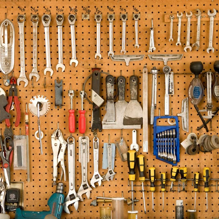 Tool shelf 