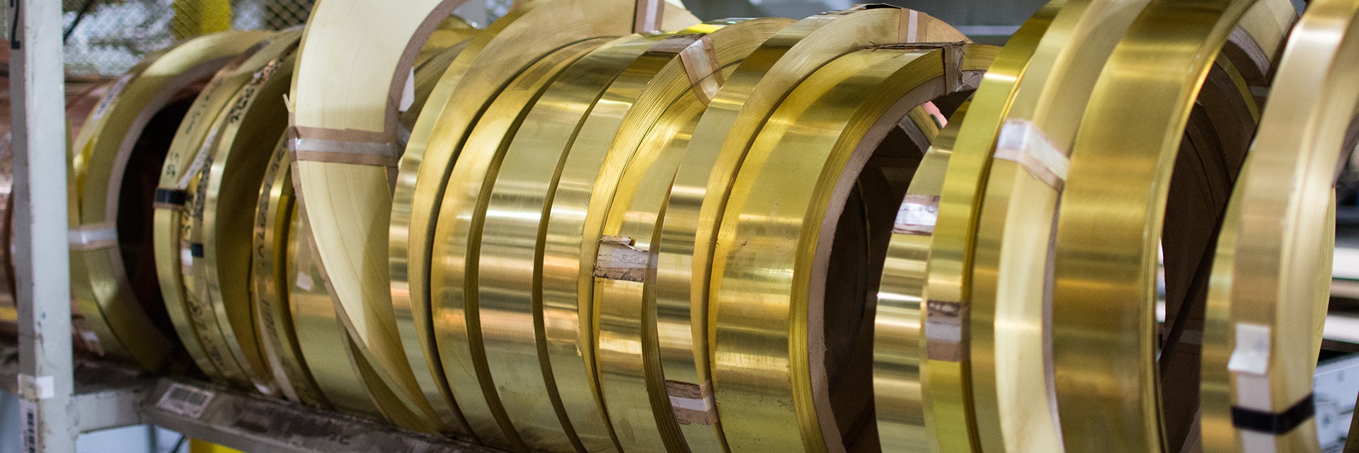 A Guide to Copper Alloys: Brass vs. Phosphor Bronze